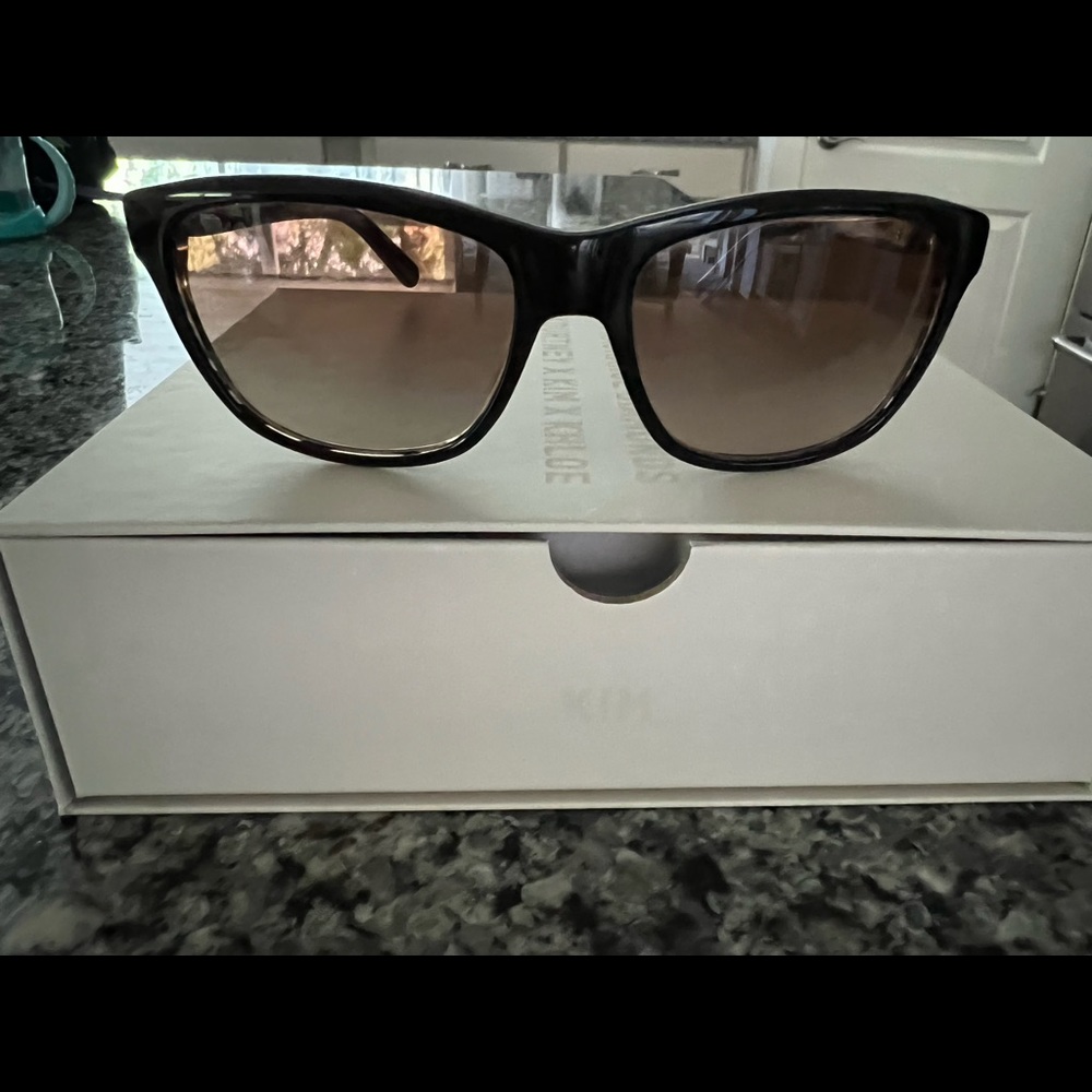 Tory Burch Sunglasses with original case